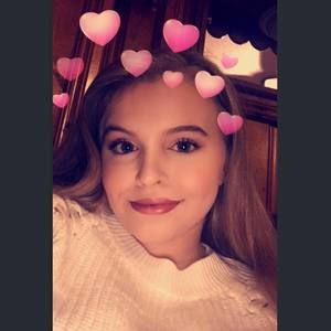 Meet your Posher, Chloe